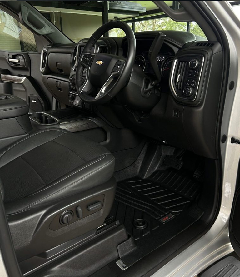 IMG_4725-scaled-e1755528526869-768x887